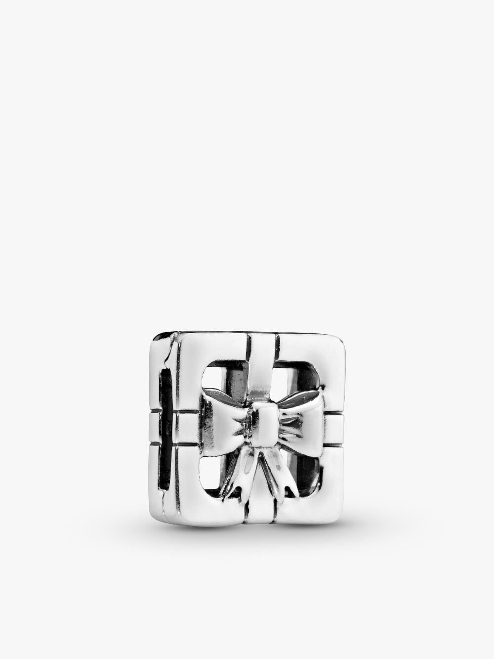 Bow Station Ring
